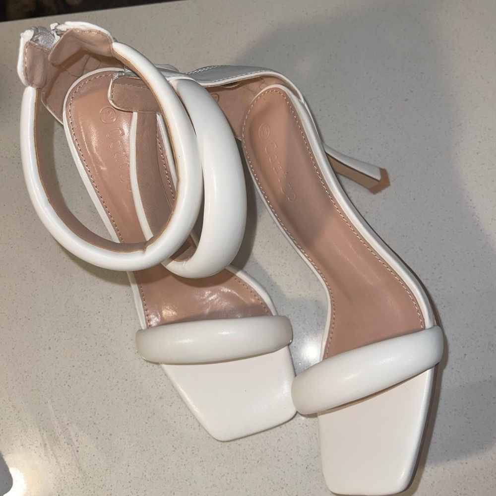 WHITE PUFF TWO STRAP HEELS SIZE 7.5 BRAND NEW